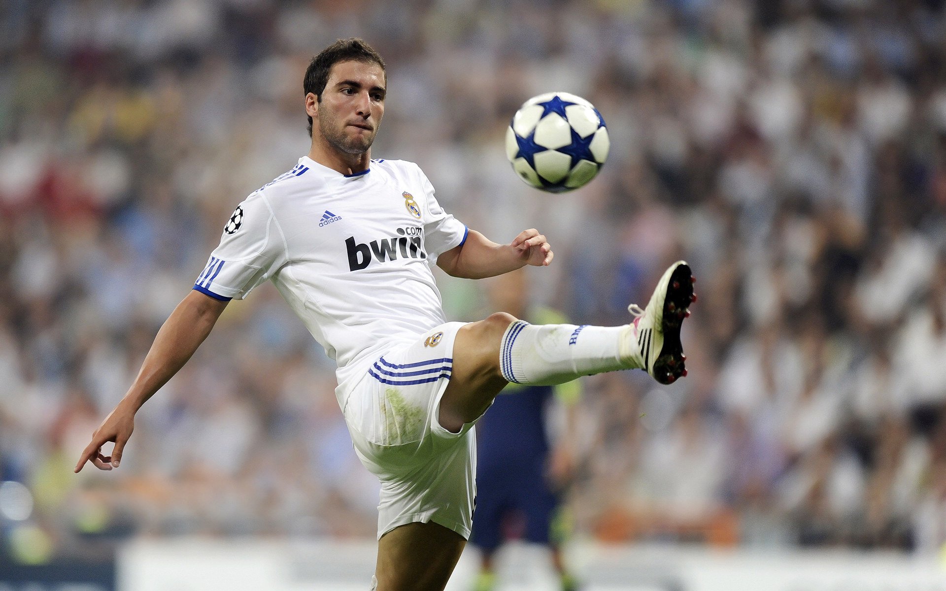 独舞者之夜，马里绝杀加纳，努涅斯意甲封神—足球世界里的唯一性叙事